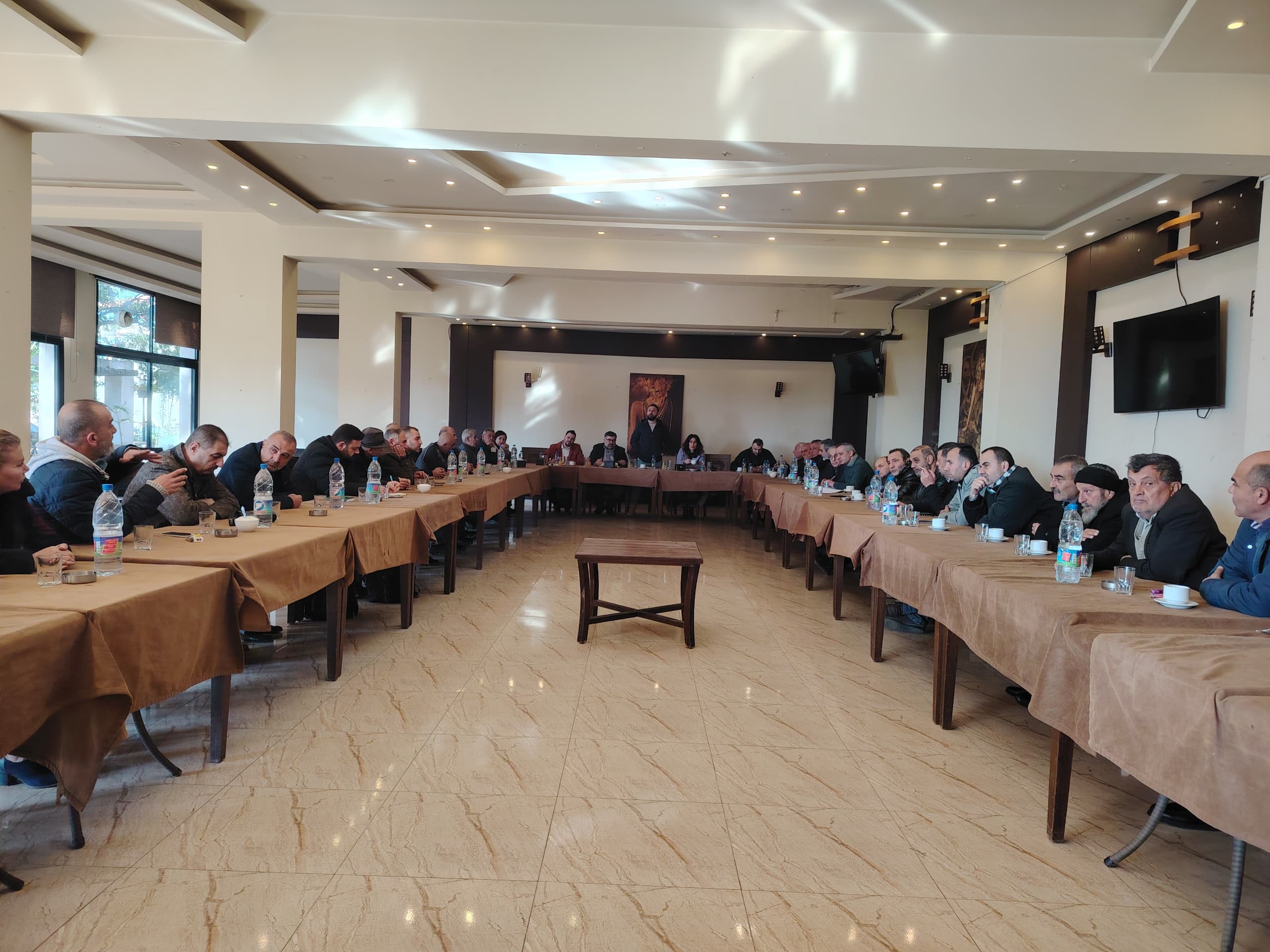 حوارات مع المجتمع المدني و المحلي