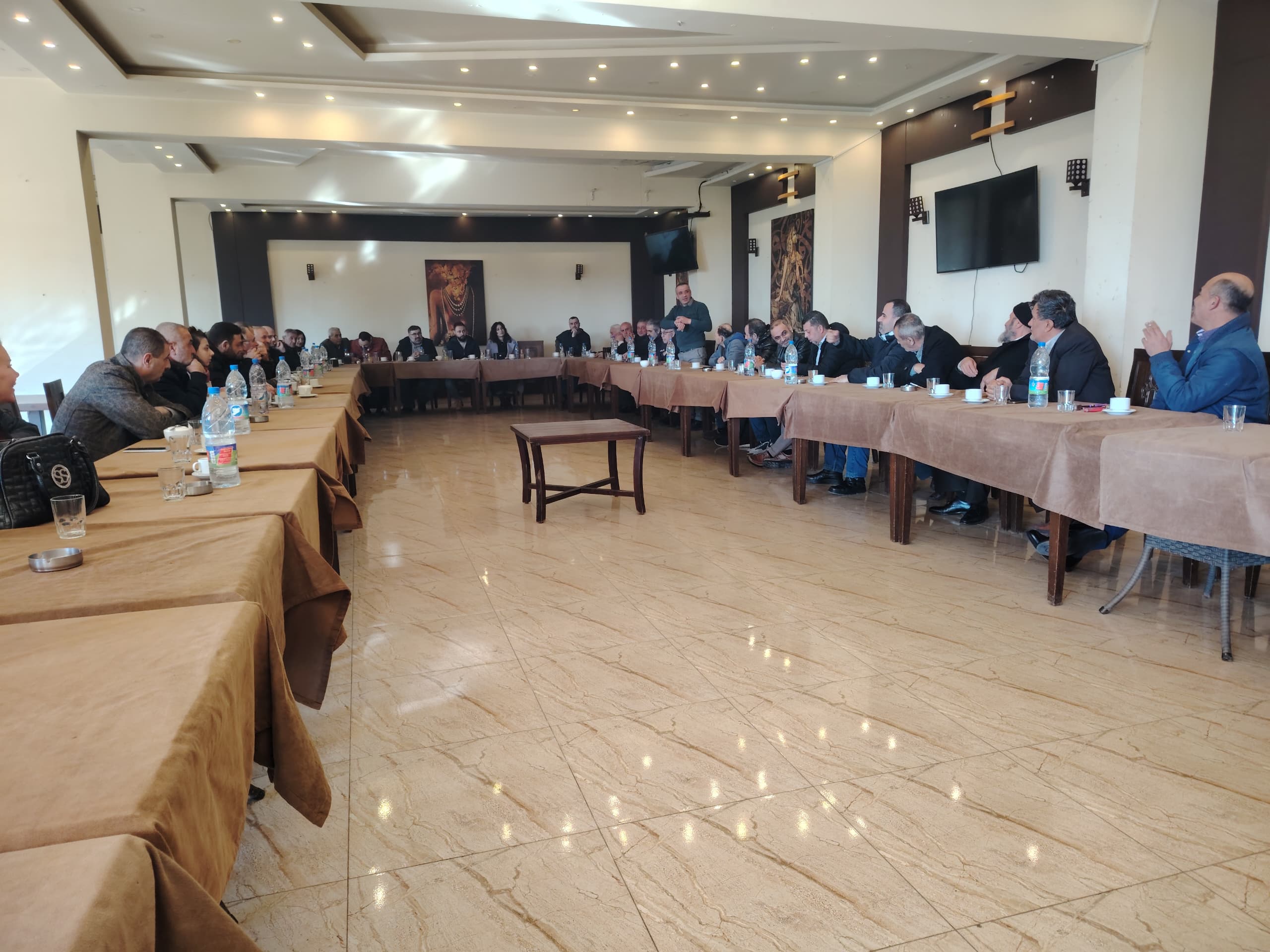 حوارات مع المجتمع المدني و المحلي