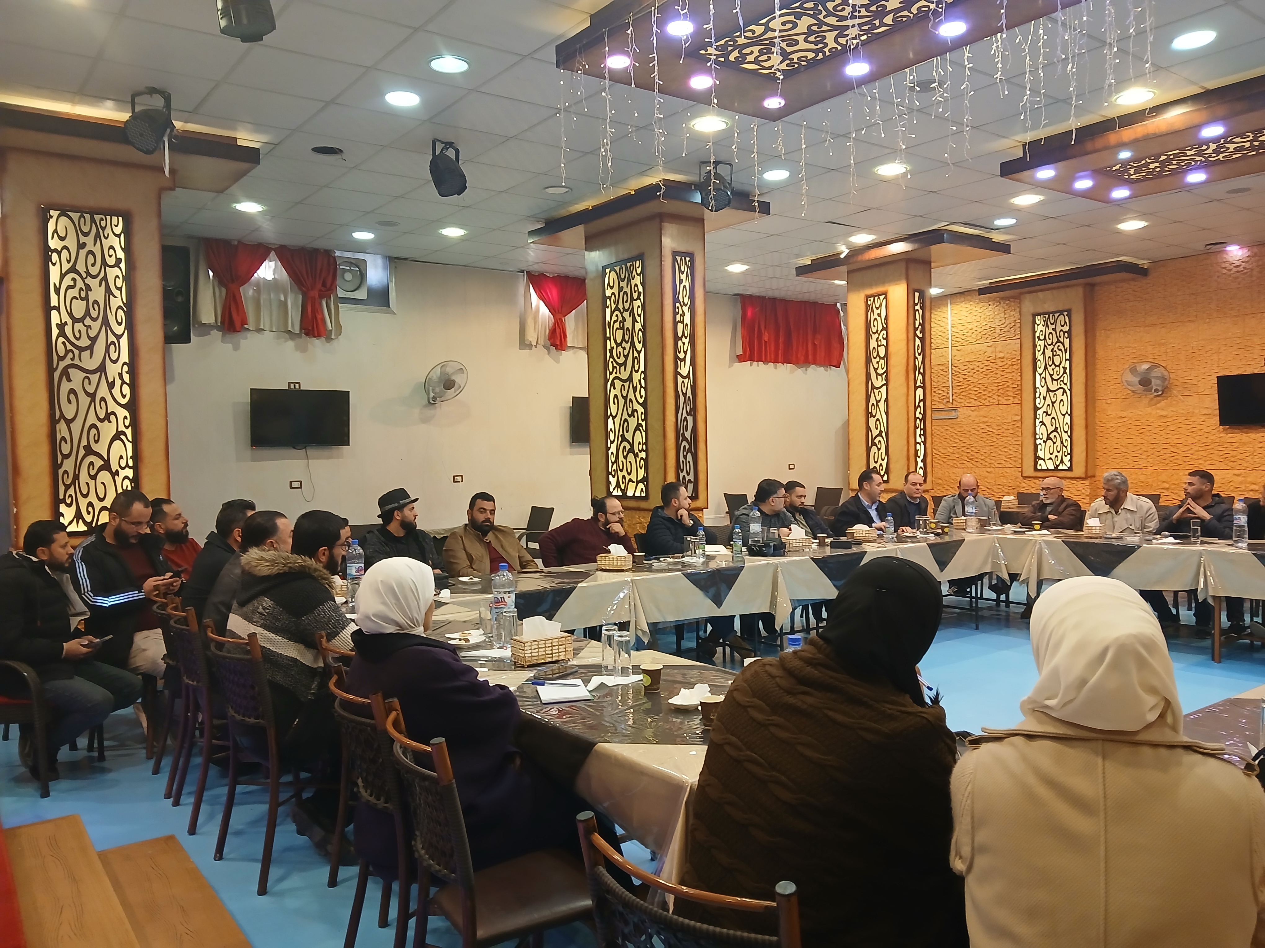 حوارات مع المجتمع المدني و المحلي